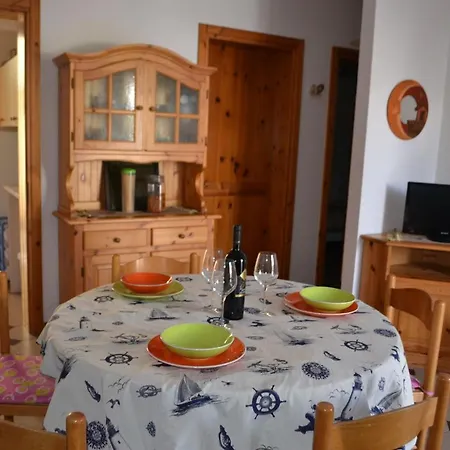 Ll13 A 200m Dal Mare Apartment *